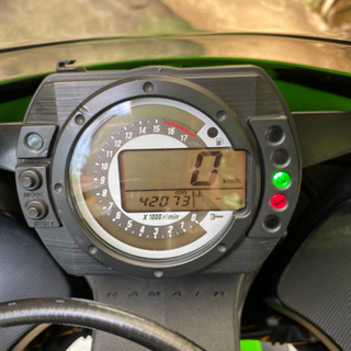 zx6r (2006) zx636c (近藤空) 横河原のバイクの中古あげます