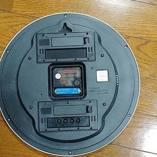 壁掛け温度湿度カレンダー時計の画像