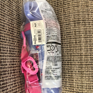 値下げしました✩.*˚直飲みコップ付きプラ水筒　アナ雪2★新品未開封です♡の画像