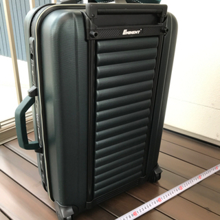 スーツケースの画像