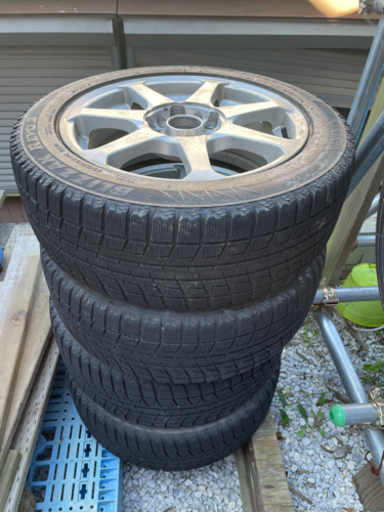 スタッドレスタイヤ