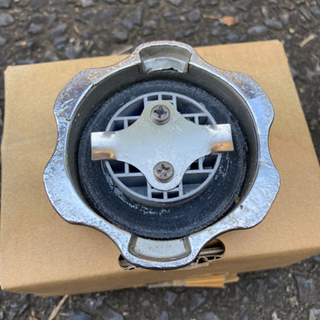 トラック用ヨウ素キャップの画像