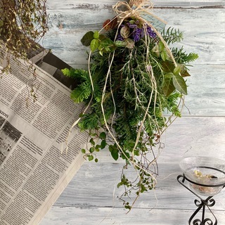 グリーンスワッグ　自然素材の画像