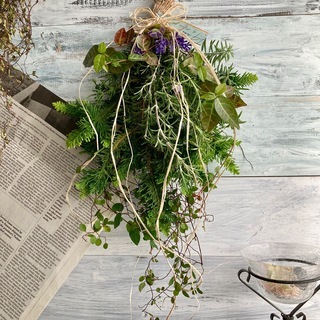 グリーンスワッグ　自然素材の画像