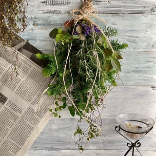 グリーンスワッグ　自然素材の画像