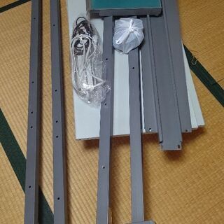 パソコンデスクの画像