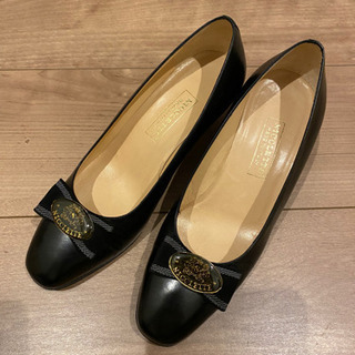 黒パンプス差し上げますの画像