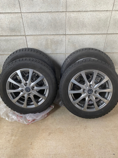 スタッドレスタイヤ　アルミホイル付き4本セット！