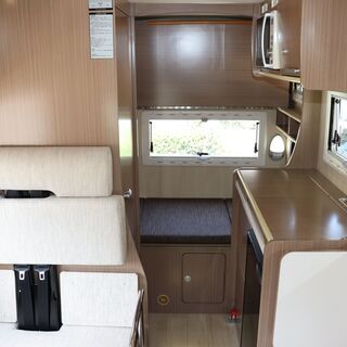 キャンピングカー　H27　カムロード　バンテック　コルドバンクス　ディーゼルターボ　家庭用エアコン　ワンオーナーの画像