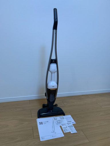 エレクトロラックス コードレス 掃除機 Pure Q9 北欧デザイン 強力 静音 軽量 動作時間約53分 マホガニーブロンズ PQ92-3EMF
