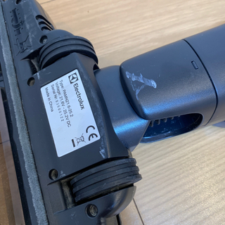 エレクトロラックス コードレス 掃除機 Pure Q9 北欧デザイン 強力 静音 軽量 動作時間約53分 マホガニーブロンズ PQ92-3EMFの画像