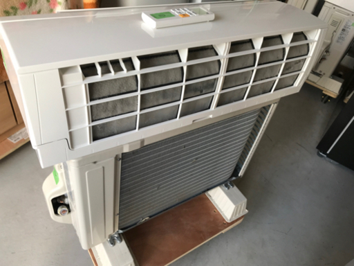 値下げ☆MITSUBISHI 三菱　2.5kwルームエアコン　MSZ-GE2521-W 2021年製