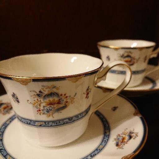☆他で売却決まりました。NARUM CHINAのティーカップ\u0026ソーサー2客セット