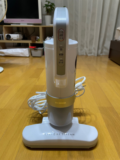 アイリスオーヤマ　布団クリーナー