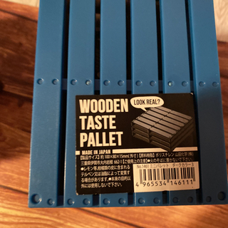 ミニチュア パレットとウッド式小物入の画像