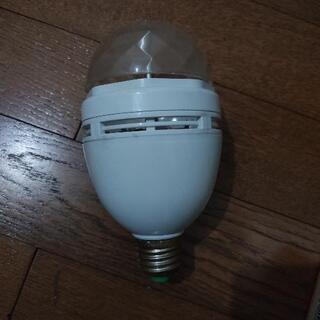 電球  カラフルの画像