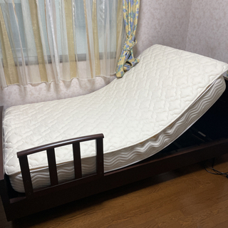 定価50万以上！シモンズ高級介護ベッド maxima