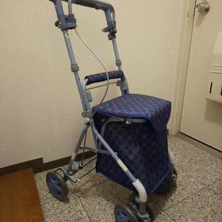 座れるショッピングカー リズム