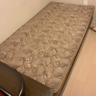高級ベッド　訳ありにより無料で差し上げます。