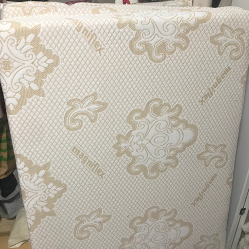 シングルベッドマットレス　マニフレックス(イタリア製)値下げしました