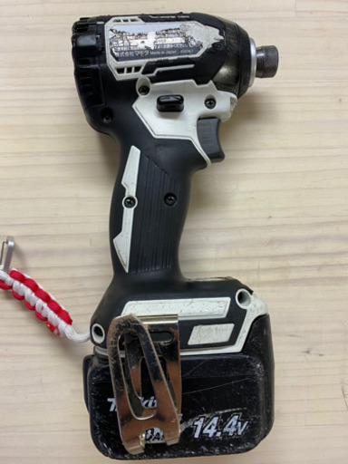 中古 マキタ　TD160D 14V インパクトドライバ　本体　& BL 1460B バッテリー　セット