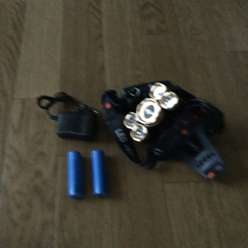ヘッドライト電池充電式新品