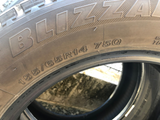 BRIDCESTONE スタッドレスタイヤ155/65R14 75Q