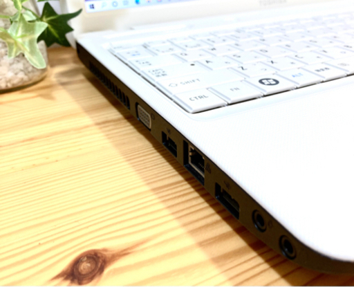 【返品保証有】新品SSDで快適！美品/Win10/初心者もストレスなし！