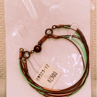 新品 ブレスレット 2300円 アクセサリー 未使用 グリーン レディースの画像