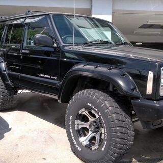 2005年式 ジープ・チェロキーの画像