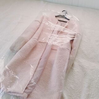 DHOLICのラビットファーカフスコート差し上げますの画像