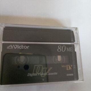 ビデオテープ2本・ビデオカセットテープ2本・ビデオヘッドクリーナーの画像