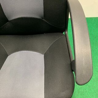 中古　W560　肘置き付きOAチェア　訳アリ　龍ヶ崎倉庫の画像