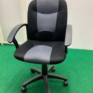 中古　W560　肘置き付きOAチェア　訳アリ　龍ヶ崎倉庫の画像