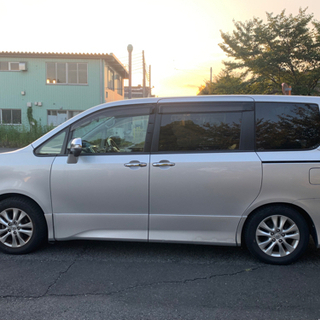 車検付きヴォクシーの画像