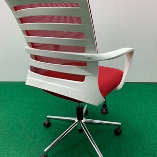 中古　井上金庫　W615　肘置き付きOAチェア　レッド　龍ヶ崎倉庫の画像