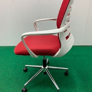 中古　井上金庫　W615　肘置き付きOAチェア　レッド　龍ヶ崎倉庫の画像