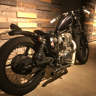YAMAHA SR400 フルカスタム！ 車検残有りの画像