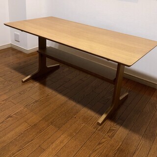 無印良品 リビングでもダイニングでも使えるテーブル オーク材