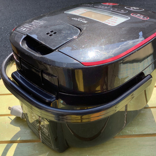 引渡し決定！中古　SHARP ジャー炊飯器　3合炊き　2011の画像
