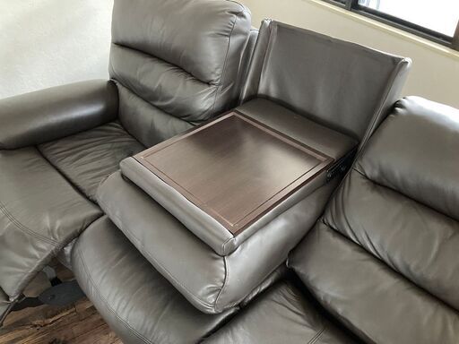 札幌市◆ ニトリ 電動リクライニング / Nビリーバ2本革 テーブル付き◆ 3人掛け 椅子 レザーソファ 家具