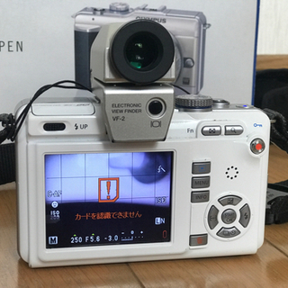 お取引中　デジカメ　一眼レフ　オリンパスペン　EPL-1 電子ファインダー付き　ジャンクの画像