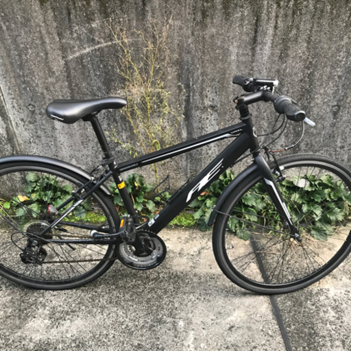 値下げしました　クロスバイク　ブラック　中古　ヘッドライトライト　鍵付き