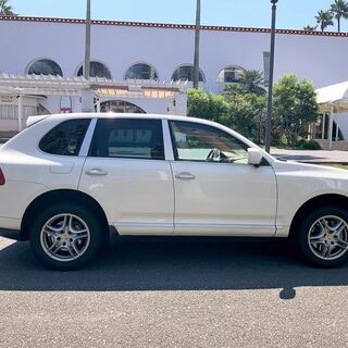 【最終値下げ！】諸費用なし！車検R5.3.25まで！ 爽やかなサンドホワイトのポルシェ カイエンS 2010年式・希少左ハンドル・サンルーフ付！【消臭消毒済】の画像