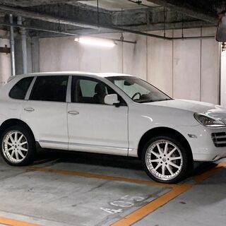 【最終値下げ！】諸費用なし！車検R5.3.25まで！ 爽やかなサンドホワイトのポルシェ カイエンS 2010年式・希少左ハンドル・サンルーフ付！【消臭消毒済】の画像