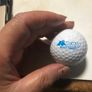 ブリヂストンのゴルフボールの画像