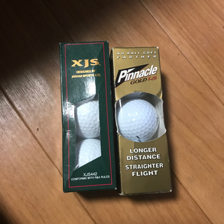 未使用のゴルフボールの画像