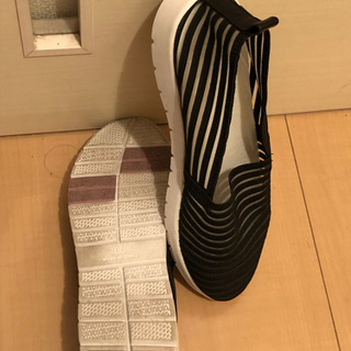《お値下げ》靴　スニーカー　黒色の画像