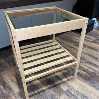 IKEA ベットサイドテーブル　NESNAの画像