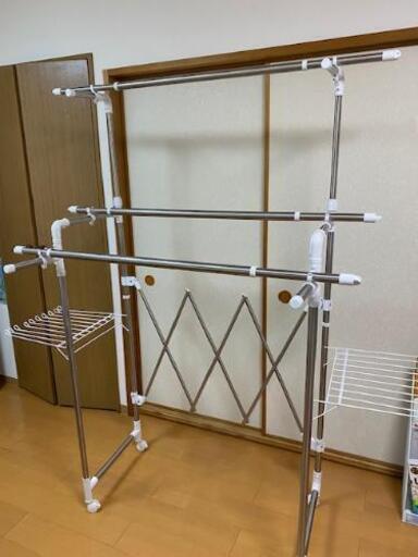 【値下げしました】アイリスオーヤマ 伸縮できる室内物干し台